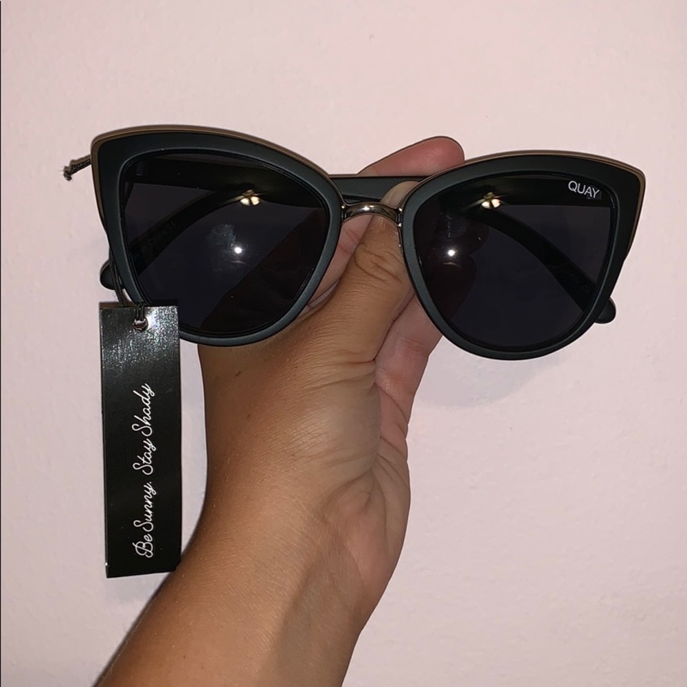 Quay Australia My Girl in “Black/Smoke”